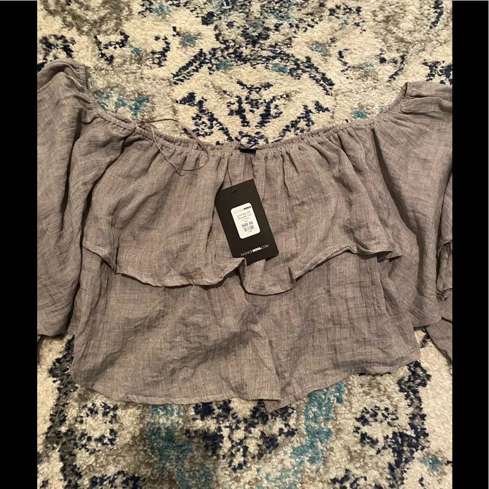 Ruffled crop top - Picture 1 of 4